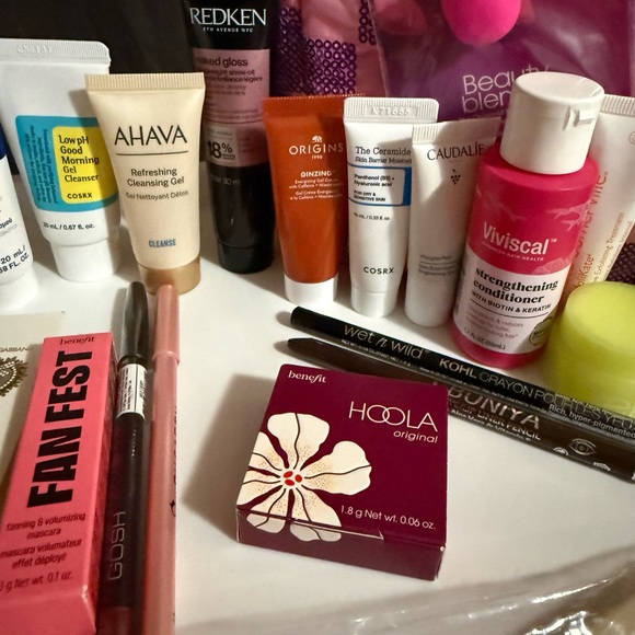 Sephora Pink Makeup Bag with Assorted Beauty Products - Picture 3 of 6